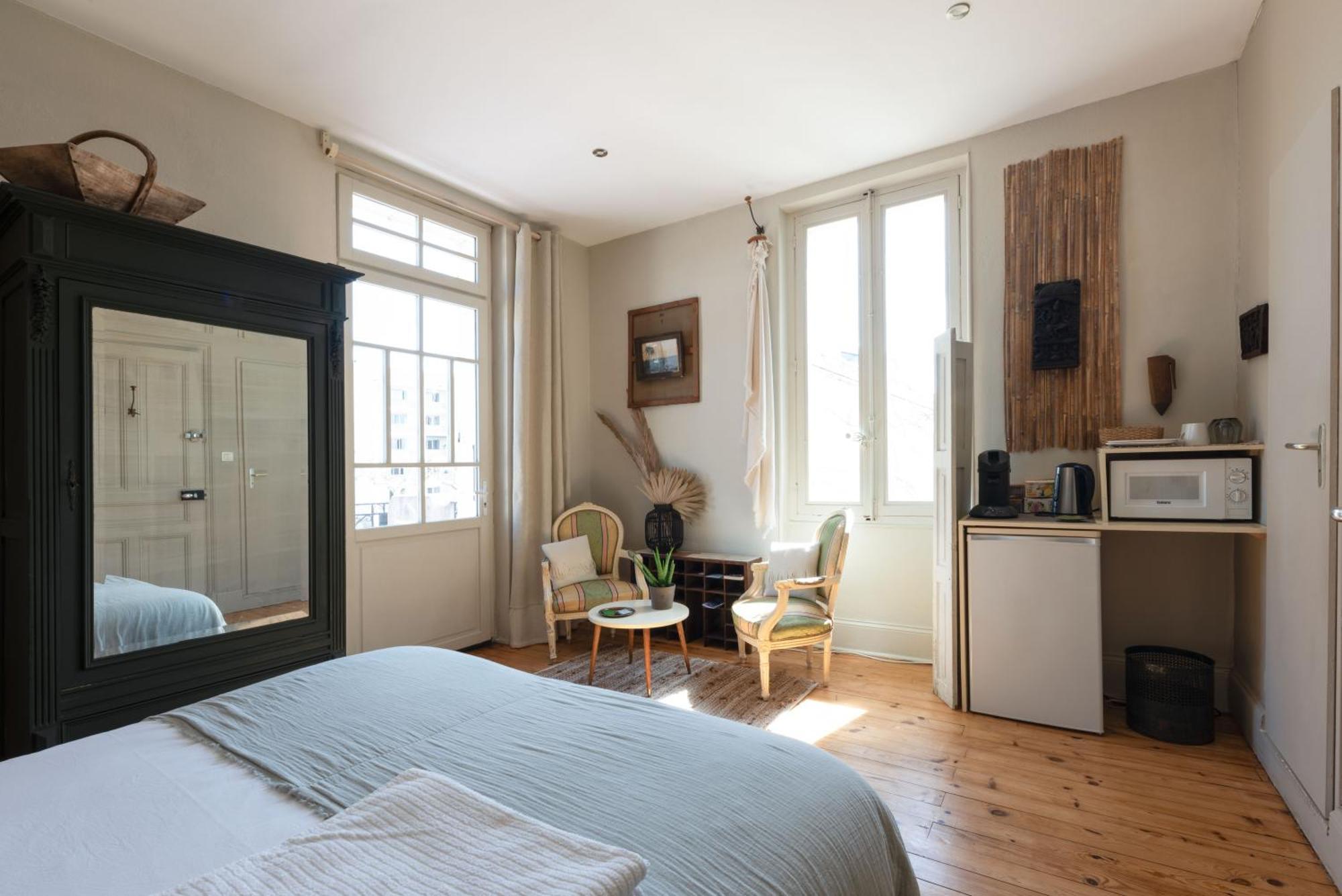 Demeure Urbaine Apartment โรม็อง-ซูร์-อีแซร์ ภายนอก รูปภาพ